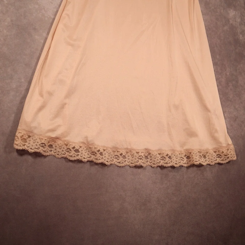 Vintage Vassarette Quintessence Beige Lace Full Slip Nightgown Womens M Coquette